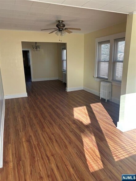 Building Photo - 491 Elizabeth St