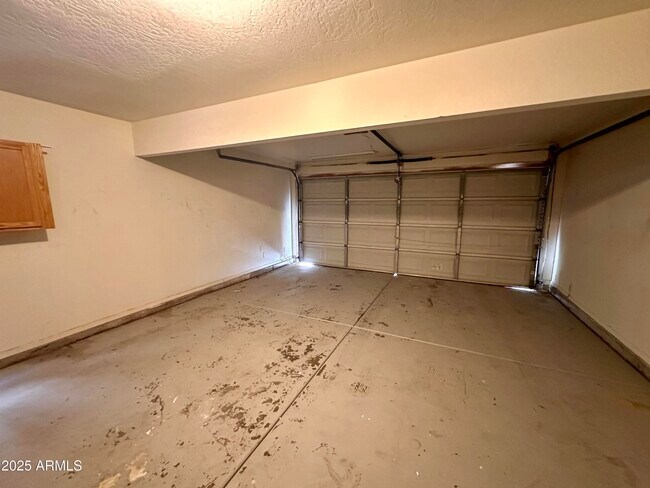 Building Photo - 866 E Morelos St