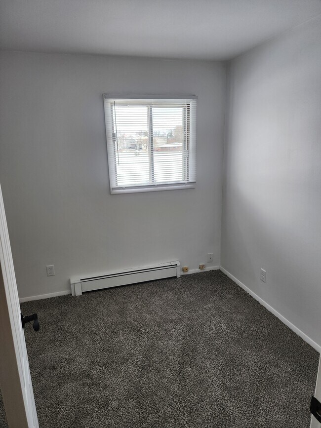 Building Photo - 1864 Murphy Woods Rd