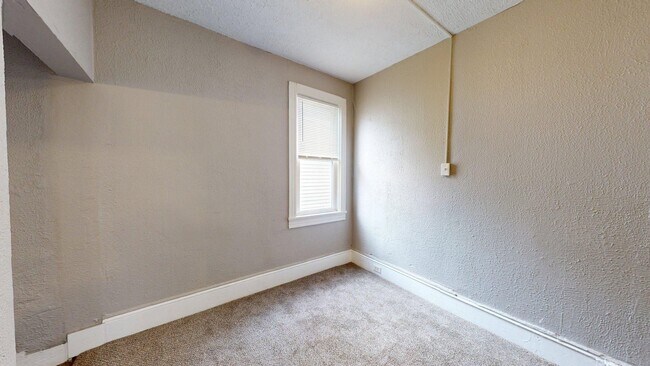 Building Photo - 6011 Pear Ave