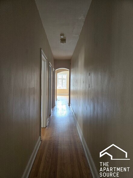 Building Photo - 1456 Oak Ave