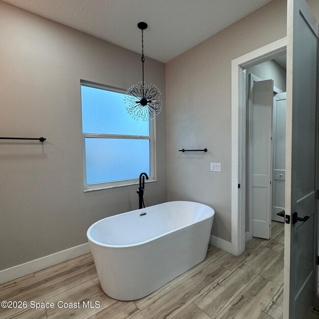 Building Photo - 971 Granata Ave