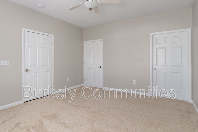 Building Photo - 104 Thornton Ct