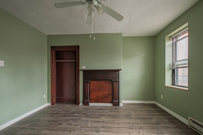 Building Photo - 86 S 15th St