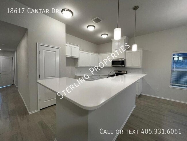 Building Photo - 18617 Cantar Dr