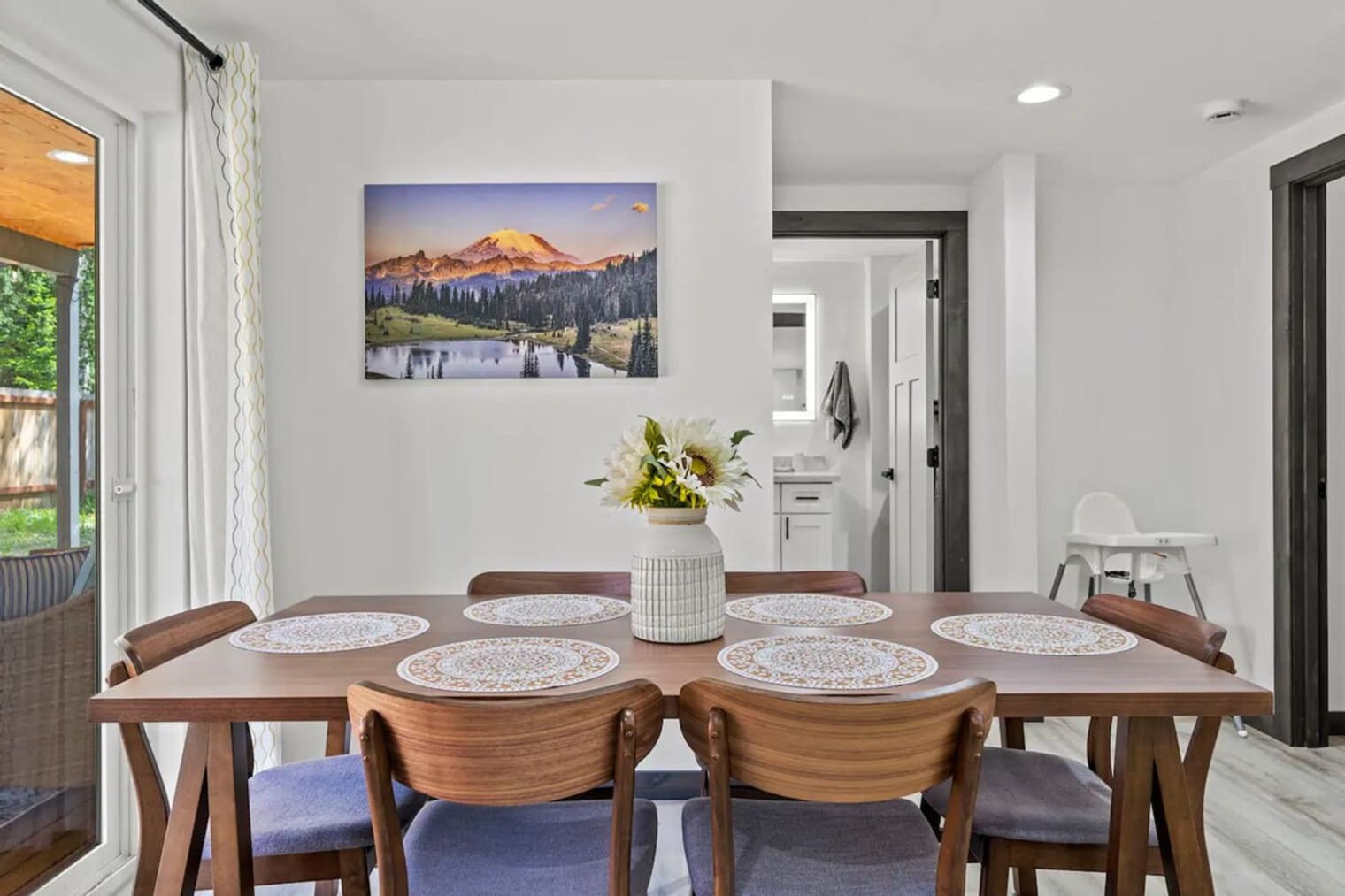 Building Photo - 253 Skate Creek Rd N