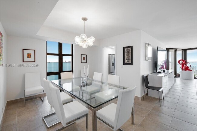 Building Photo - 4000 Towerside Terrace