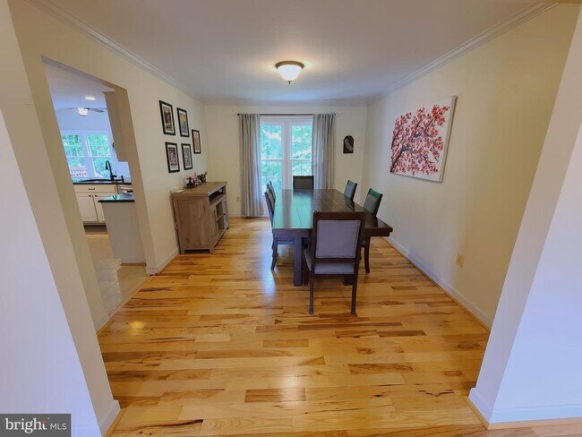 Building Photo - 18 Willow Glen Ct