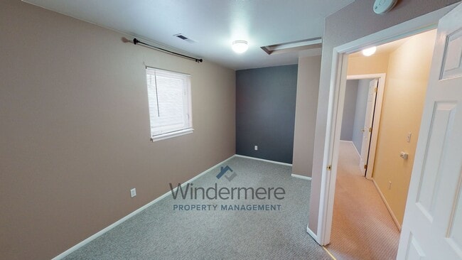 Building Photo - Birch615