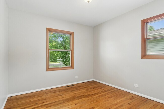 Building Photo - 1525 N Patton Ave