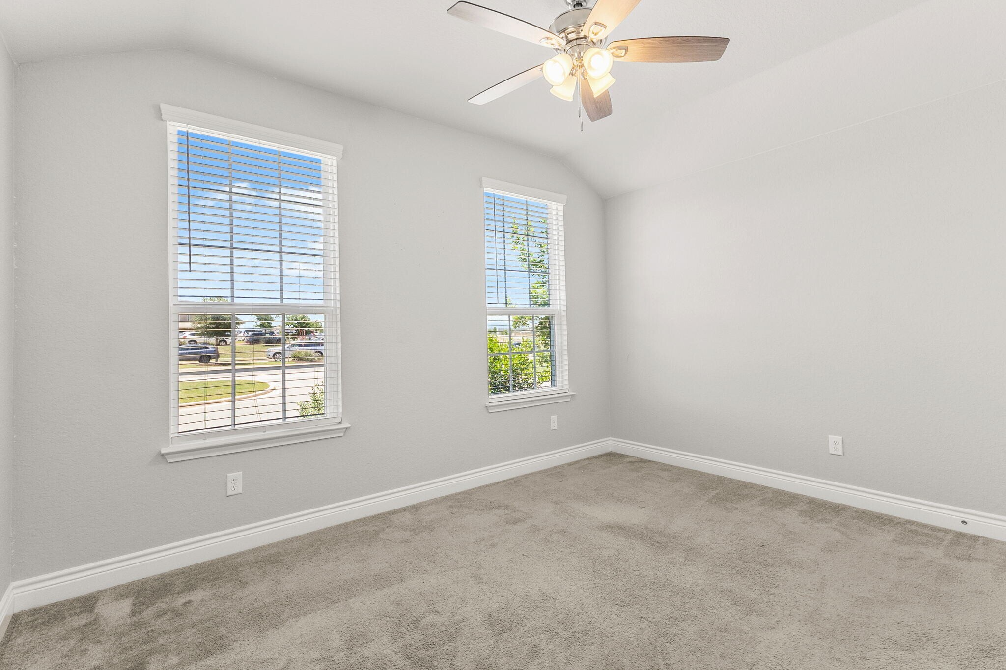 Building Photo - 2255 Oak Run Pky
