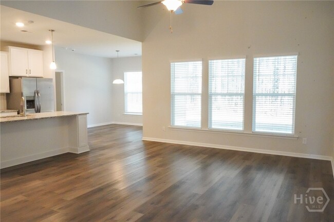 Building Photo - 142 Brookline Dr