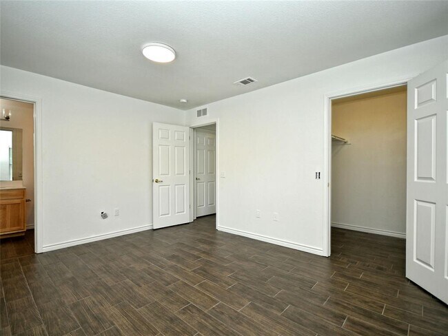Building Photo - 411 Delmar Ave