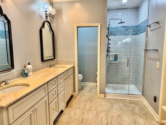 Building Photo - 2630 Aimee Dr