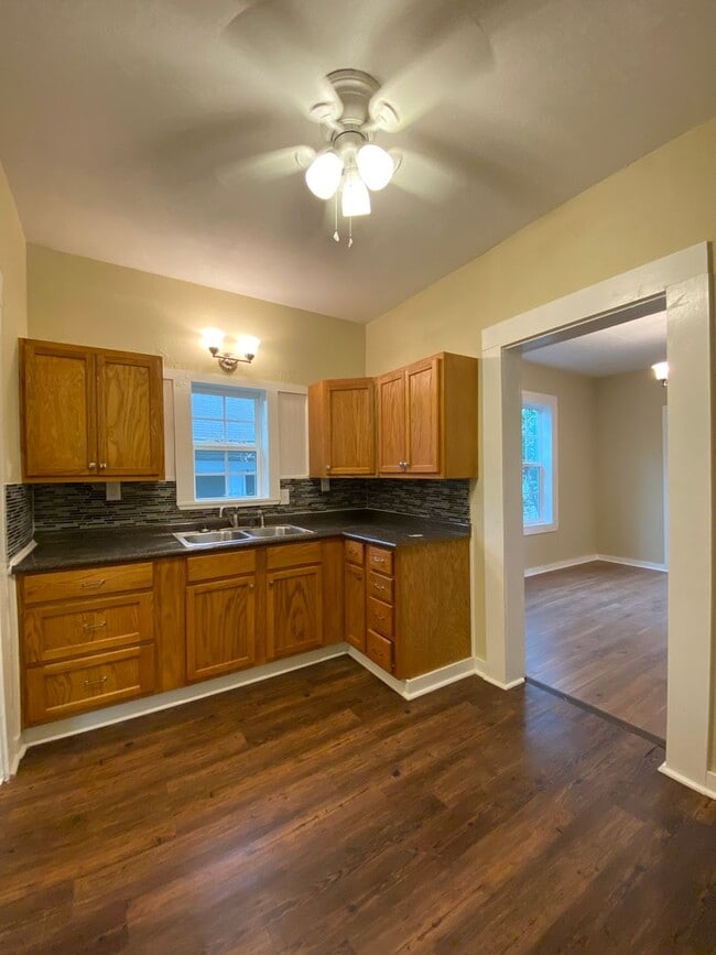 Building Photo - Temple Beauty 3 Bed 1.5 Bath