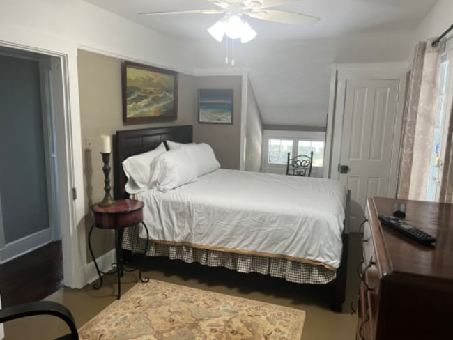 Building Photo - 22985 High Ridge Rd