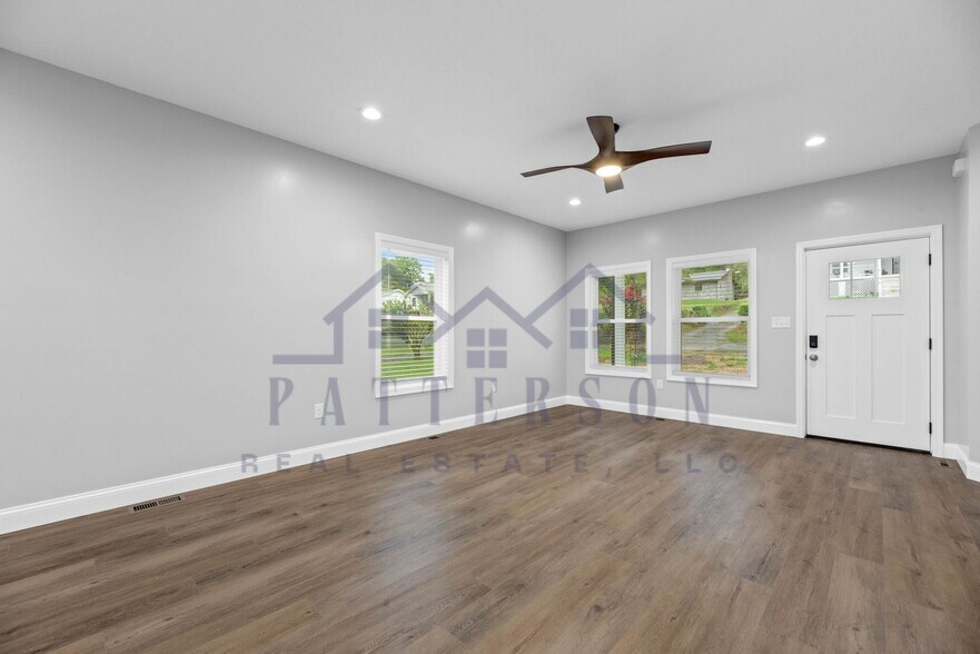 Building Photo - 2544 Bernhurst Dr