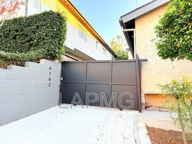 Building Photo - 4762 Charters Ave