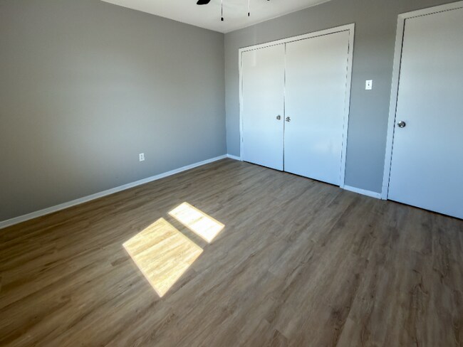 Building Photo - 301 Tri City Beach Rd