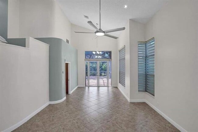 Building Photo - 11032 Boston Dr