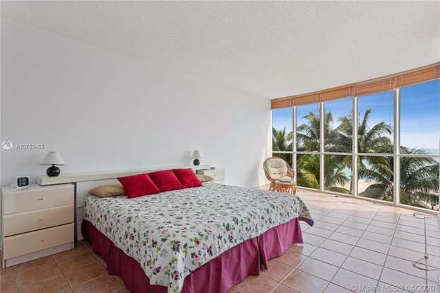 Building Photo - 4201 Collins Ave