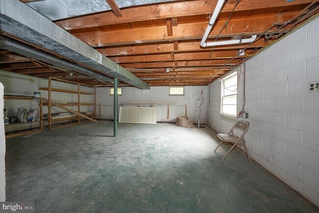 Building Photo - 1019 Howellville Rd