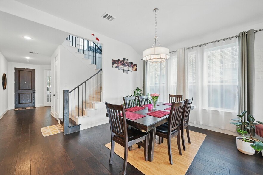 Building Photo - 5821 Liberty Hill Dr