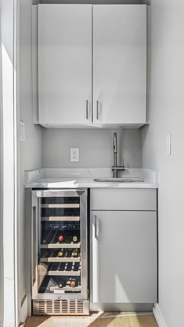 Building Photo - Luxury Fishtown Apartment With Parking!