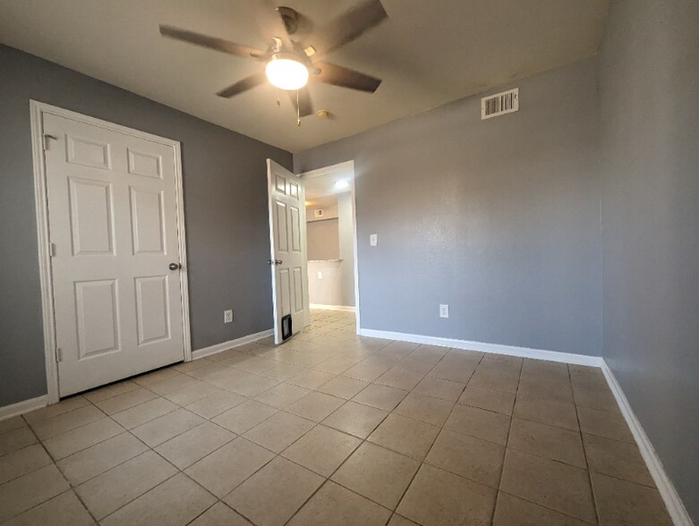 Building Photo - 4050 Dancing Cloud Ct