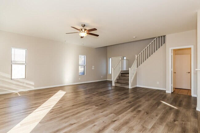 Building Photo - 13045 W Columbine Dr