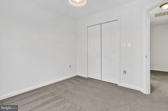 Building Photo - 7413 Salford Ct