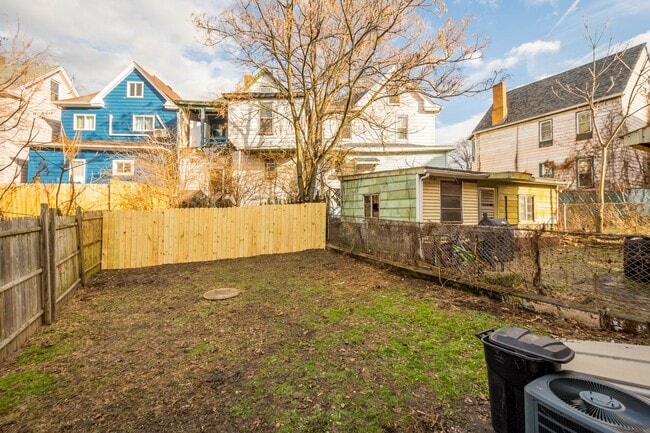 Building Photo - MOVE IN TODAY to this FULLY RENOVATED 4-BEDROOM located in Munhall!