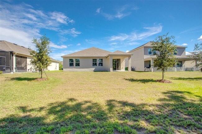 Building Photo - 2520 Plumadore Dr