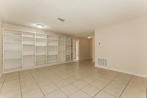 Building Photo - 8515 Misty River Ct