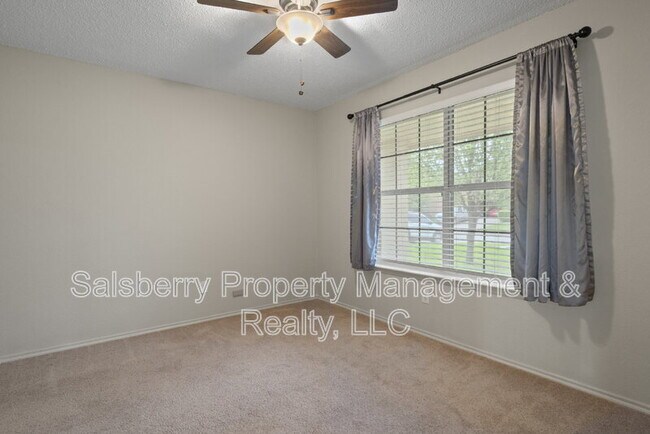 Building Photo - 536 Del Mar Dr