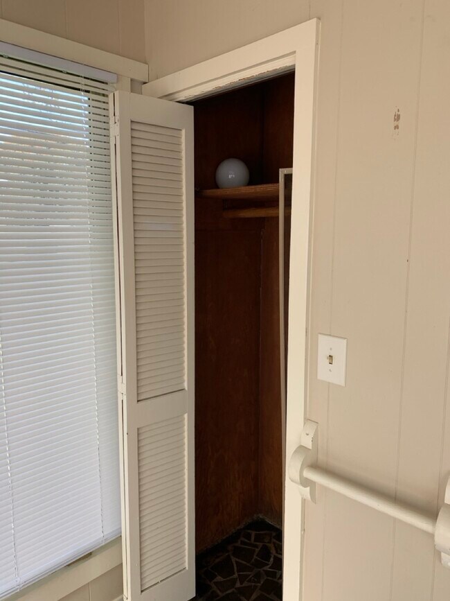 Building Photo - 2751 Lail Rd