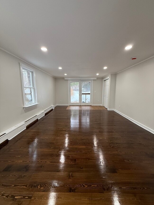 Building Photo - 92 Fairview Ave