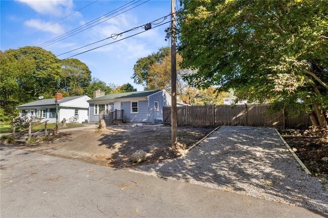 Building Photo - 400 Schooner Ave