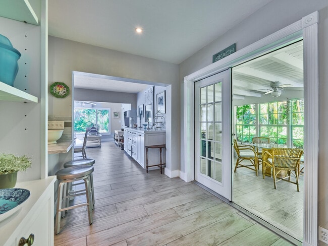 Building Photo - 301 NW 3rd Ct