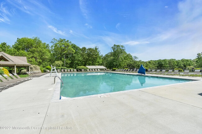 Building Photo - 134 Whispering Oaks Way
