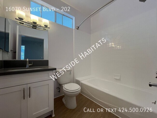 Building Photo - 16070 W Sunset Blvd