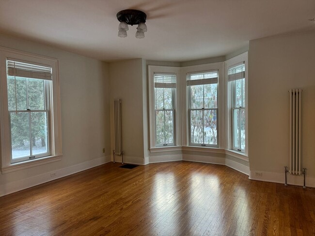 Building Photo - 3 Bedroom in Downtown Lebanon