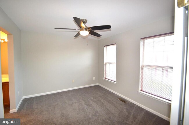 Building Photo - 25492 Freda Ln