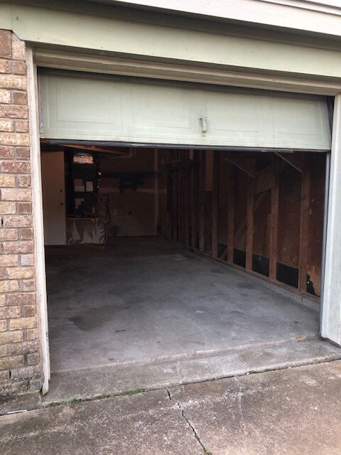 Building Photo - 909 NW Summercrest Blvd