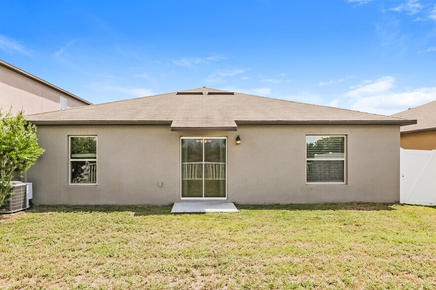 Building Photo - 10419 Carloway Hills Dr
