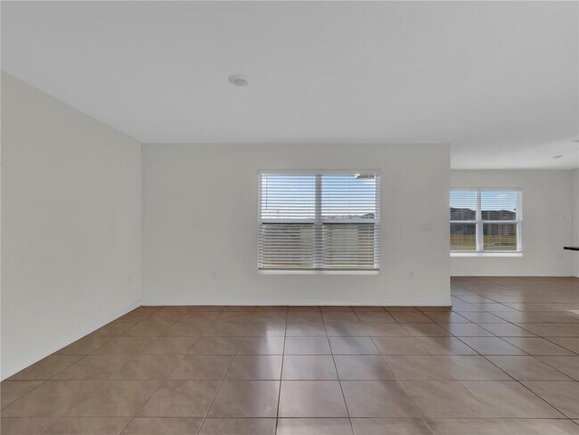 Building Photo - 16645 Mosaic Oar Dr