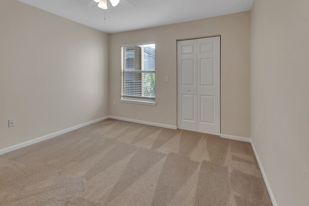 Building Photo - 940 Village Trl