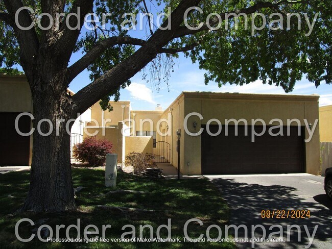 Building Photo - Cute 2 Bedroom, 2 Bathroom, 2 Car Garage and 1,562 Sq. Ft. home in 55+ Community in Rio Rancho.