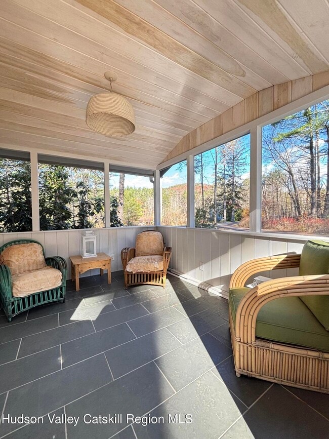 Building Photo - 299 Wittenberg Rd