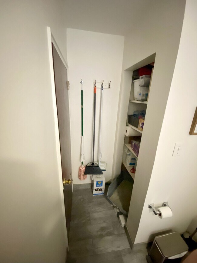 Building Photo - 67 Chiswick Rd